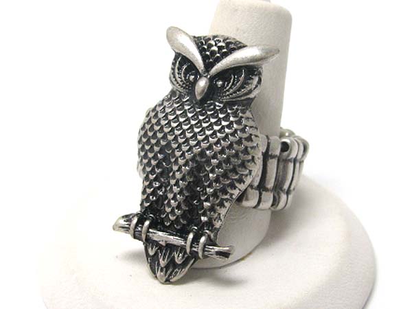 Burnish texture metal owl stretch ring