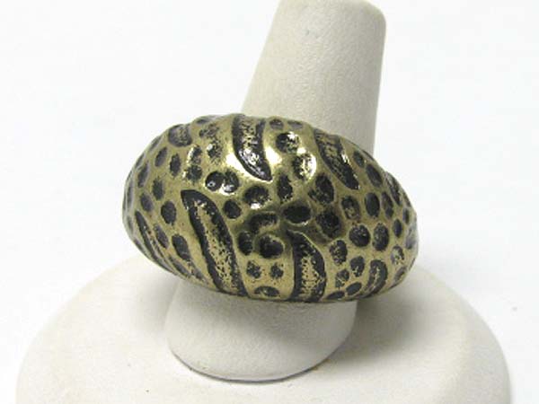 Burnish hammered metal puffy stretch ring