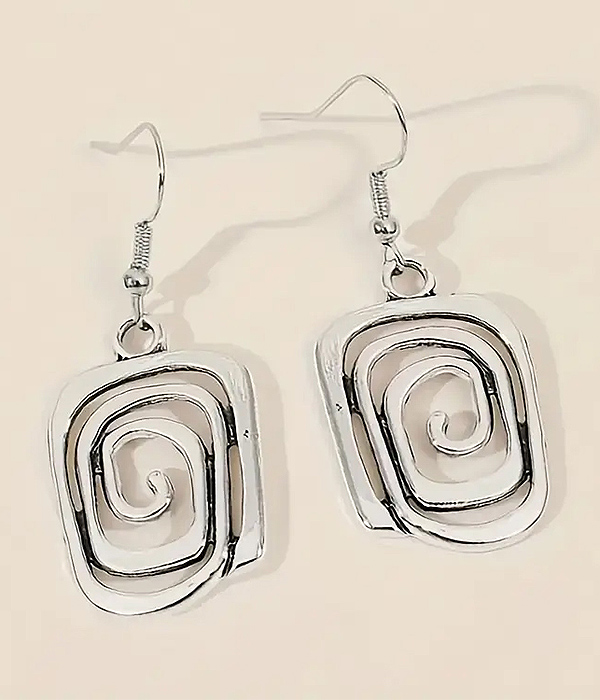 Square swril metal earring