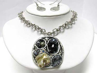 Natural stone and beads art deco metal oval pendant chip stone necklace earring set