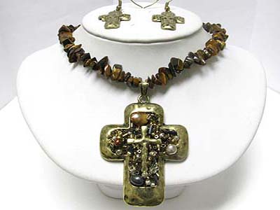 Natural stone and beads art deco metal cross pendant chip stone necklace earring set