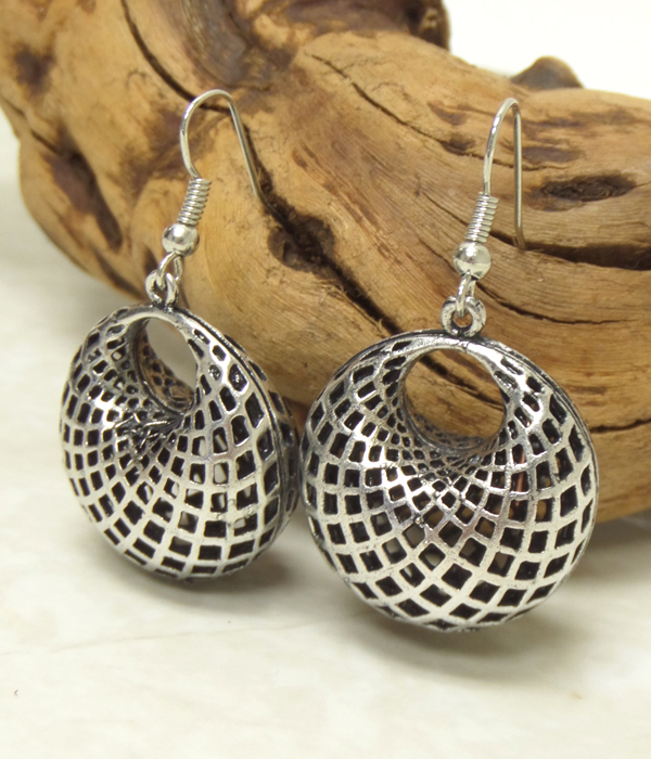 Vintage tibetan silver hollow puffy round earring