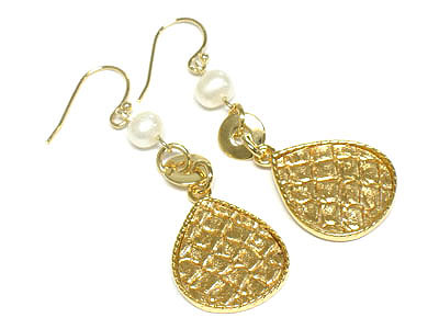 Snake skin print on tear drop flat metal dangling earring