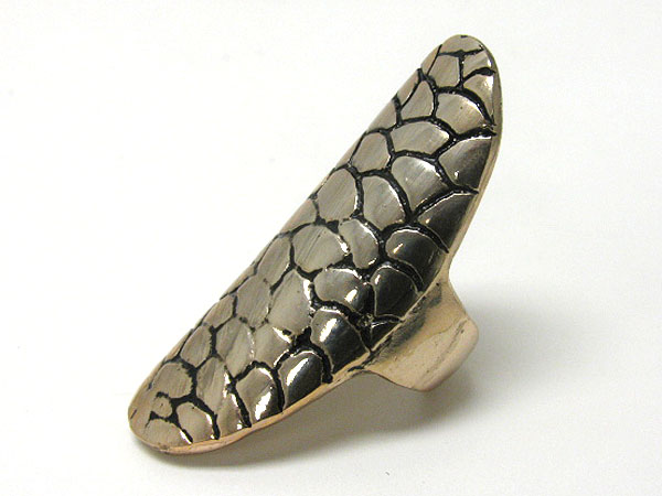 Pebble texture metal long finger ring