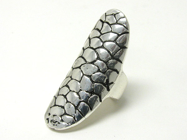 Pebble texture metal long finger ring