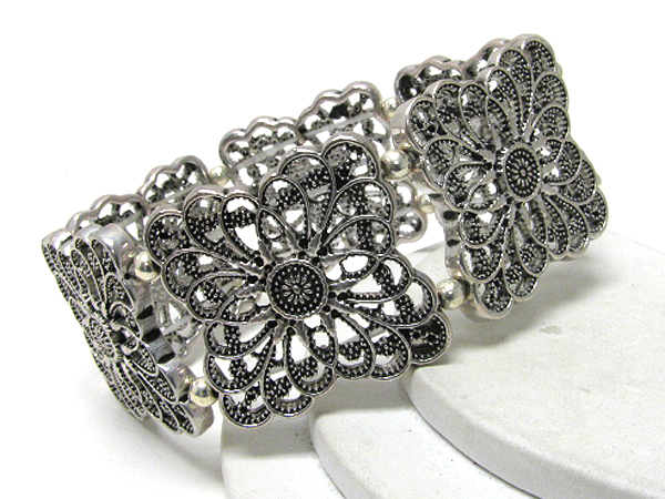 Square metal filigree link stretch bracelet