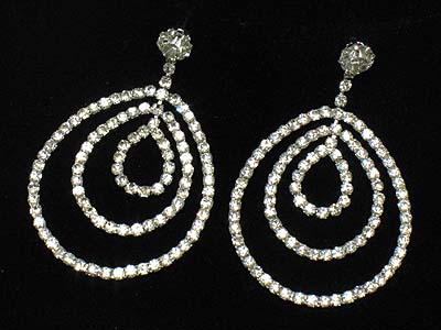 Rhinestone triple tear drop earring