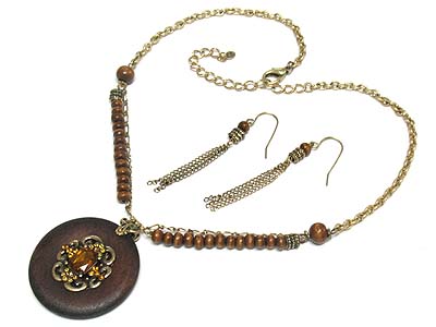 Crystal stud metal filigree and round wooden pendant necklace and earring set