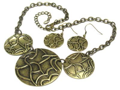 Metal filigree tri round disk link necklace and earring set