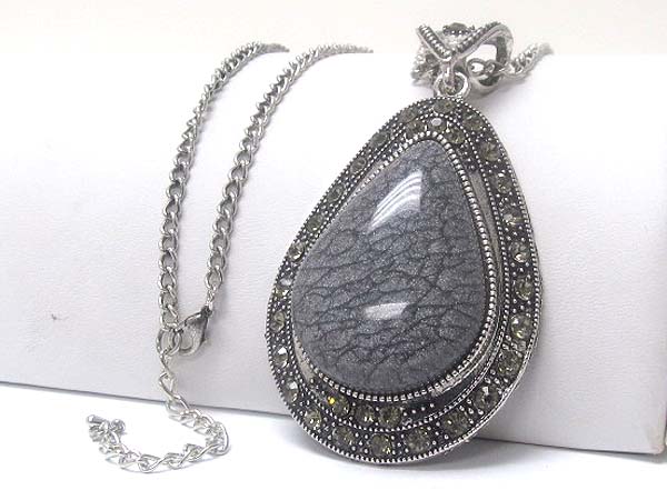 Colored tear drop stone and crystal edge deco pendant necklace