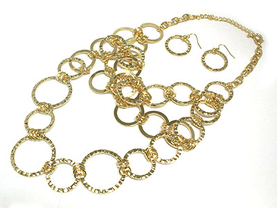 Triple strand hammered metal link necklace and earring set