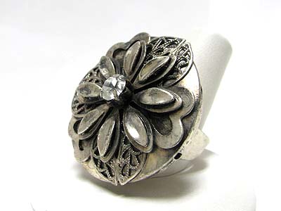 Burnish metal crystal flower stretch ring