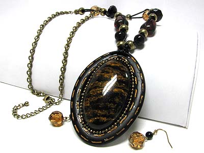 Animal pattern large round pendant necklace earring set