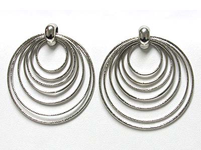 Multi round metal drop earring