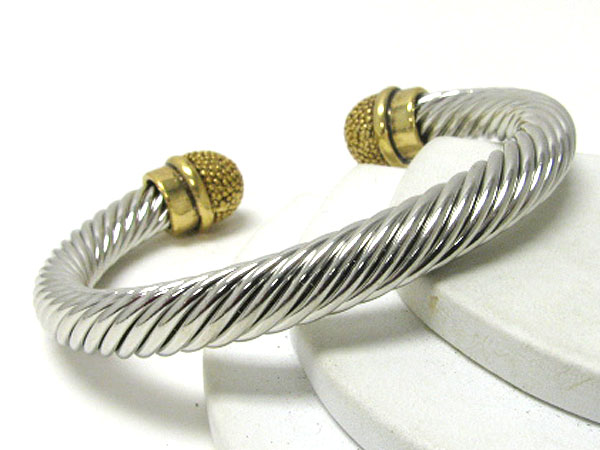 Round edge metal cable cuff bangle