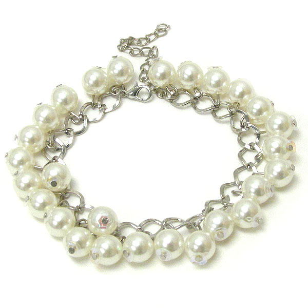 Multi pearl dangle chain bracelet