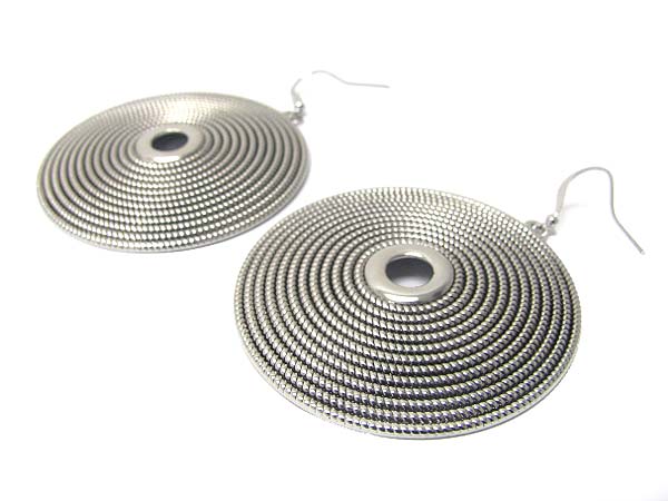 Metal swirl round disk earring