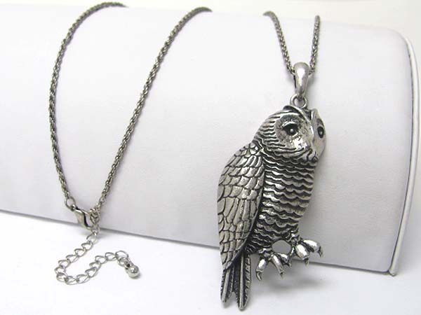 Burnish metal owl pendant long necklace