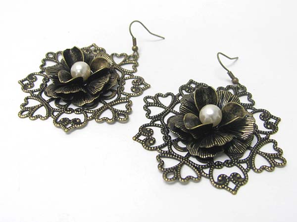 Burnish metal textured flower deco earring