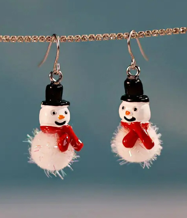 Christmas theme resin and popo ball earring - snowman