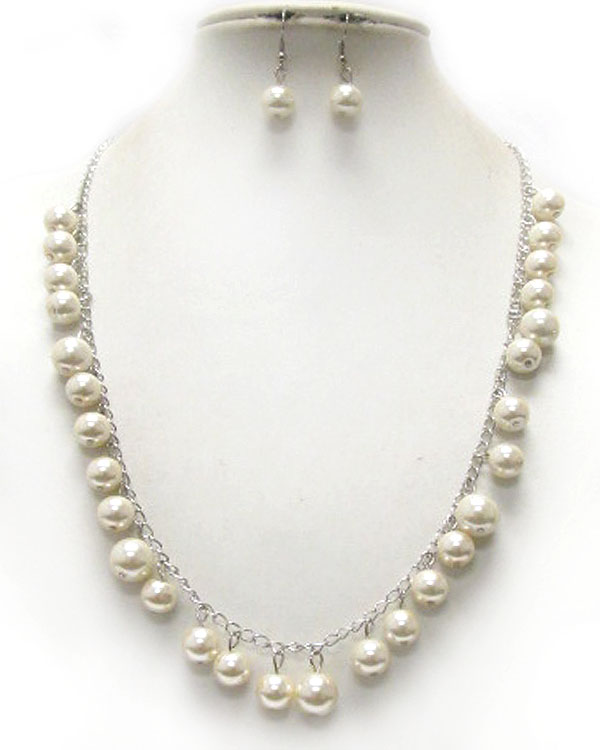 Metal chain and pearl dangle necklace earring set