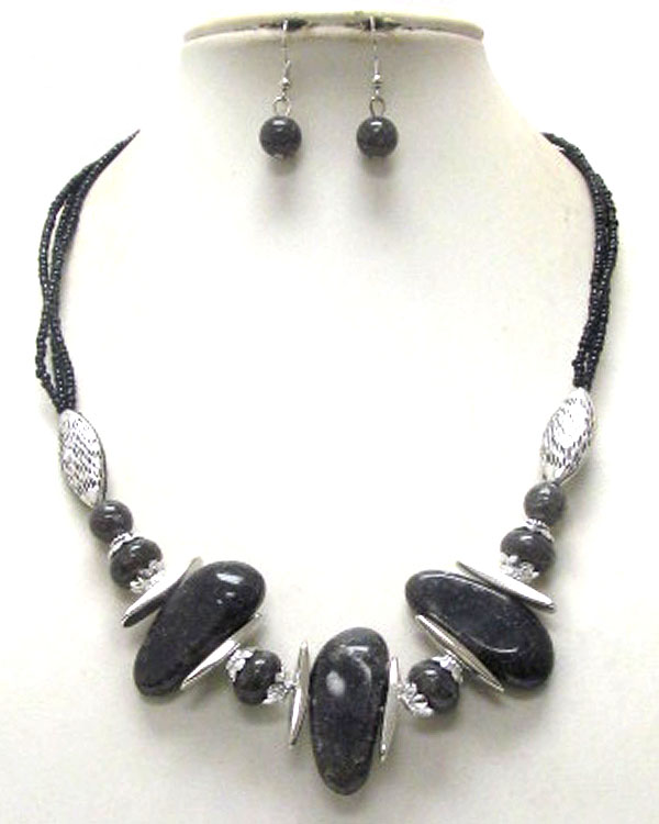 Natural shape stone and metal deco necklace earring set