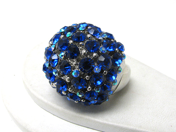 Multi crystal stud square dome stretch ring