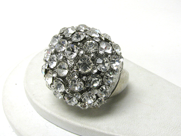 Multi crystal stud square dome stretch ring