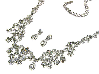 Austrian crystal noblesse necklace and earring set