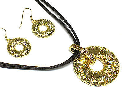 Crystal metal round pendant and suede cord necklace and earring set