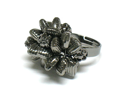 Metal heart cluster adjustable size fashion ring