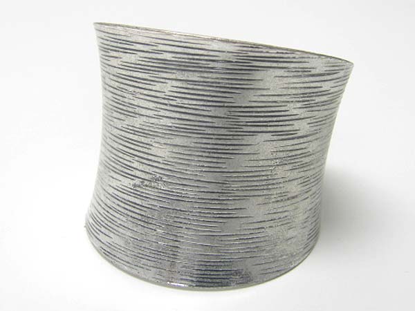 Burnish metal textured cuff bangle