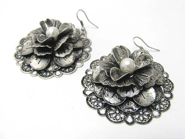 Burnish metal textured flower deco earring