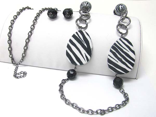 Zebra pattern glass stone and metal chain long neckalce earring set