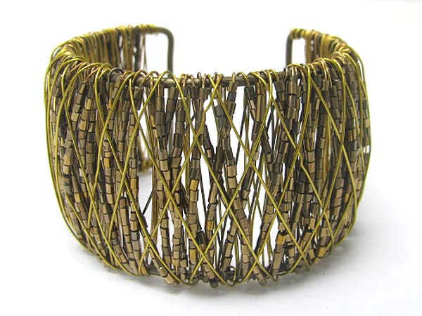 Seed beads and metal wire cuff bangle