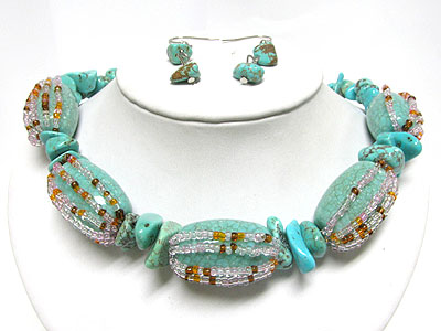 Turquoise and seed bead deco necklace set