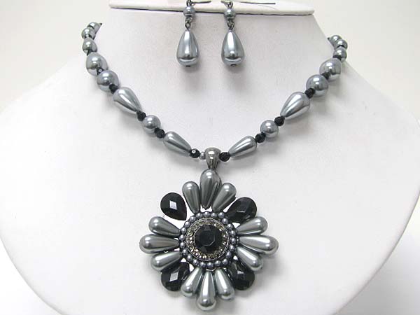 Crystal and facet acryl stone and pearl beads flower pendant necklace earring set