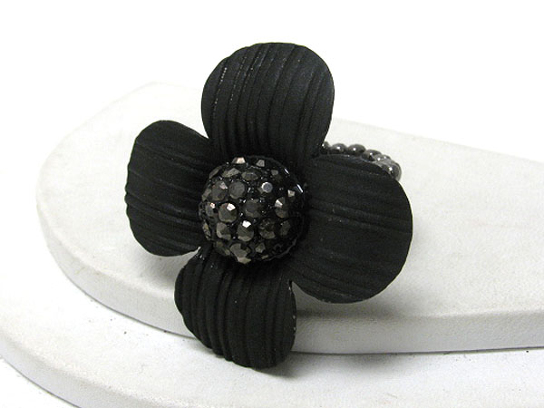 Crystal stud ball flower stretch ring