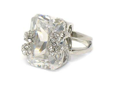 Large cubic zirconia and crystal party ring