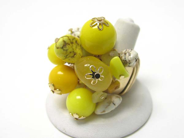 Natural stone acryl ball cluster stretch ring