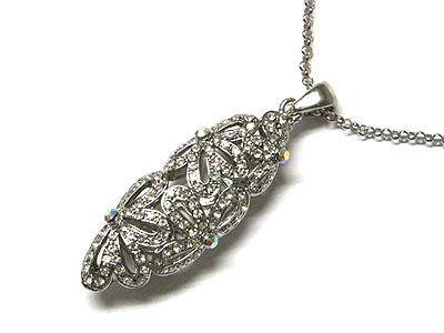 Crystal and oval shape metal filegree necklace