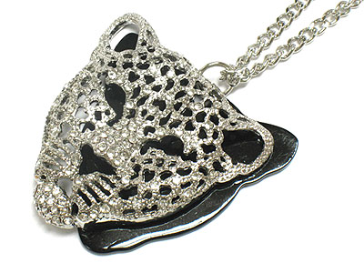 Crystal leopard head necklace