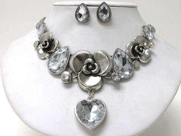 Massive style facet glass heart and tear drop and metal flower link necklace earring set