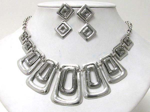 Vintage style metal rectangual link necklace earring set