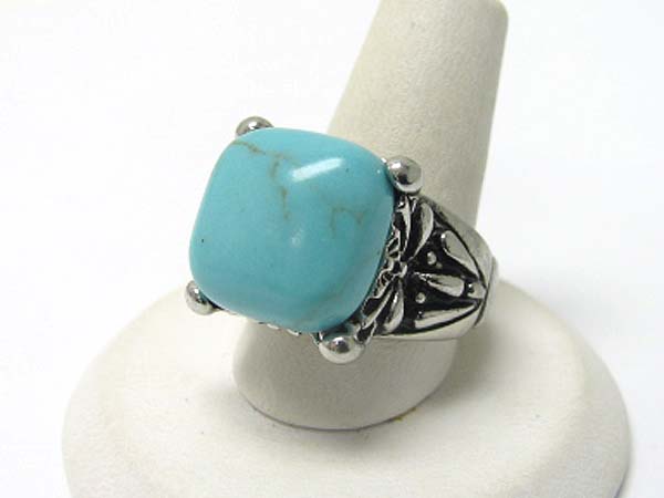 Turquoise stone metal terxtured stretch ring