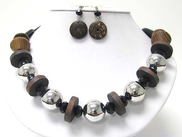 Wood disk and metallic ball link neckalce earring set