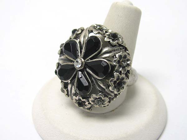 Crystal and glass stone deco textured metal flower stretch ring