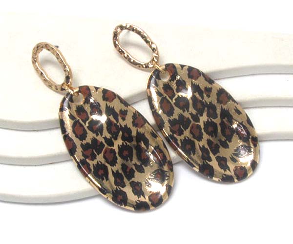 Leopard pattern metal earring