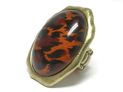 Animal pattern large oval glass stone stretch ring