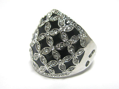 Crystal flower and enamel glamorous metal ring